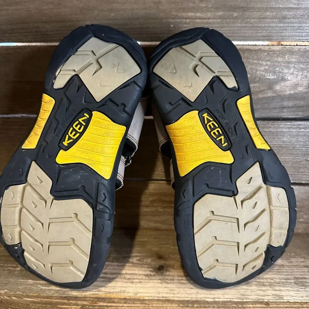 Childrens Big Kids Keen Newport H2 Waterproof Taupe Shoes Sandals Size 3 Y GUC‎